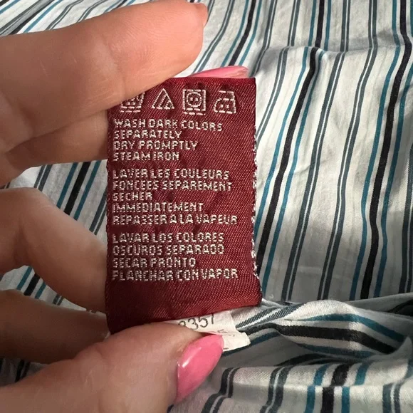 Tommy Hilfiger Dress Shirt -- Medium - Picture 6 of 6